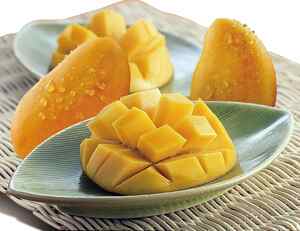 新鲜芒果切块图片-夏日水果美食